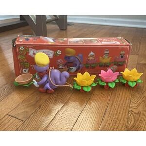 Vintage 1982 Kenner Strawberry Shortcake Berry Busy Bug w/Box Kenner‎